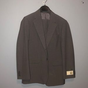 Perry Ellis Portfolio men’s suit